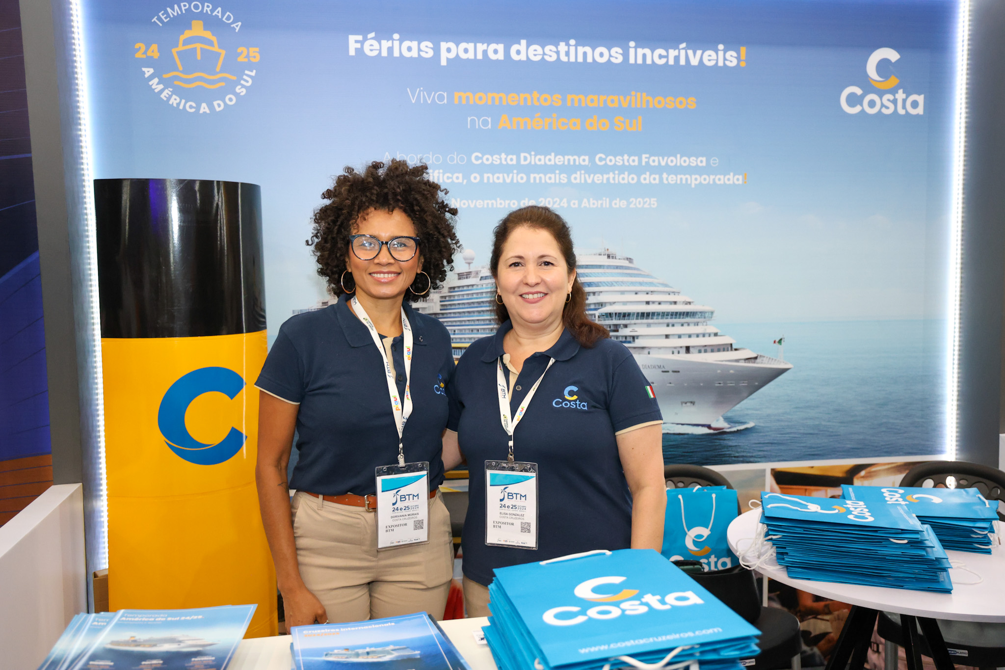 Dorivania Morais e Elisa Gonzalez, da Costa Cruzeiros Dorivania Morais e Elisa Gonzalez, da Costa Cruzeiros