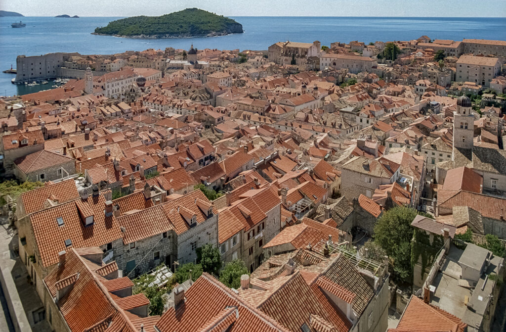 Cidade de 'Game of Thrones', na Croácia, usará tecnologia para limitar fluxo de turistas em 2025 1 Cidade de 'Game of Thrones', na Croácia, usará tecnologia para limitar fluxo de turistas em 2025