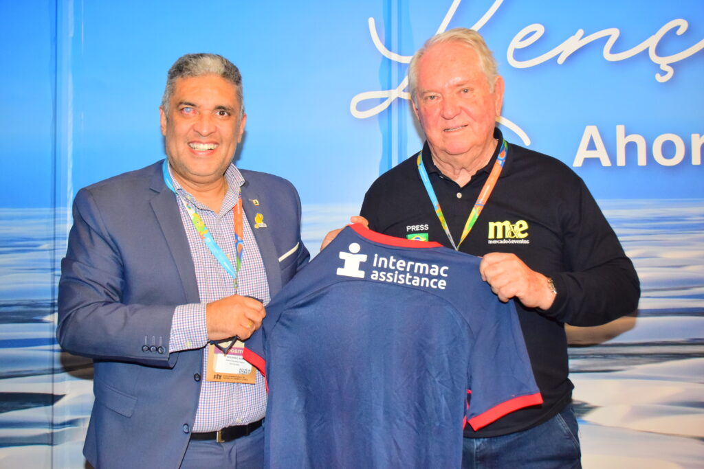 Eduardo Aoki, da Intermac Assistance e Roy Taylor do M&E