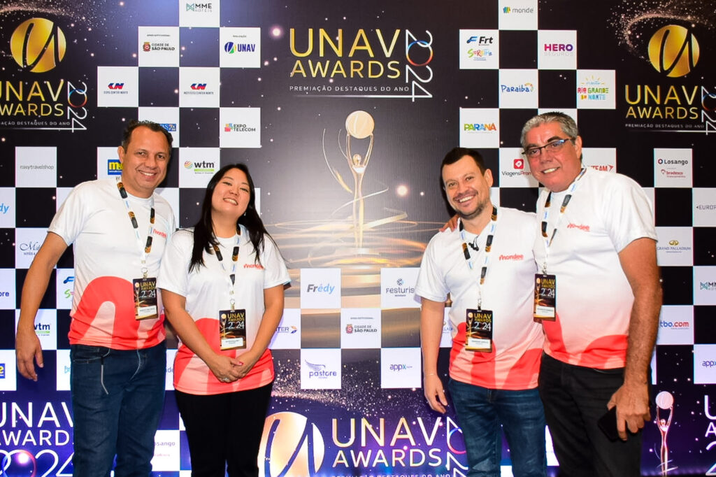 Equipe da Mondee no Unav Awards