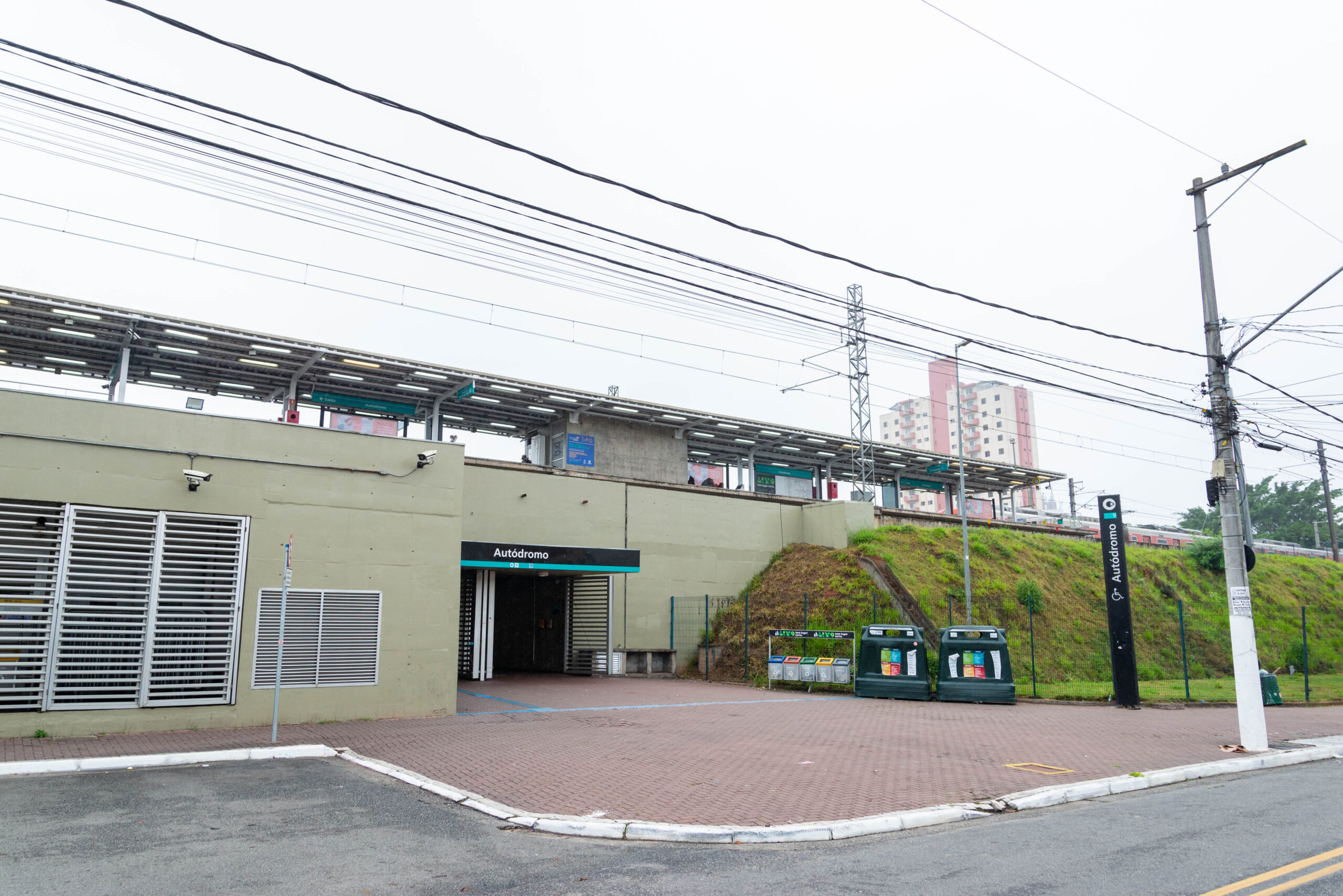 Fórmula 1 em São Paulo: Saiba quais ingressos estão disponíveis, programação do GP e como chegar 4 Estacao de trem Autodromo Linha 9 Es scaled Fórmula 1 em São Paulo: Saiba quais ingressos estão disponíveis, programação do GP e como chegar