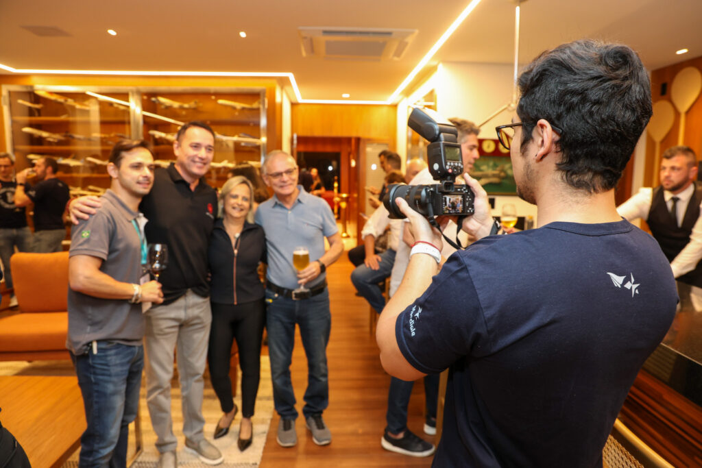 Felipe Obata, fotógrafo da Ancoradouro Felipe Obata, fotógrafo da Ancoradouro