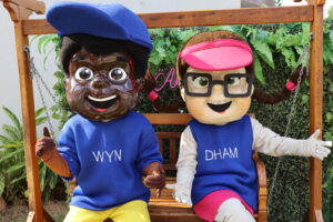 Mês das crianças traz programação e suíte temática, além do aniversário de Wyn e Dham, as mascotes do hotel (Divulgação/Wyndham Olímpia)