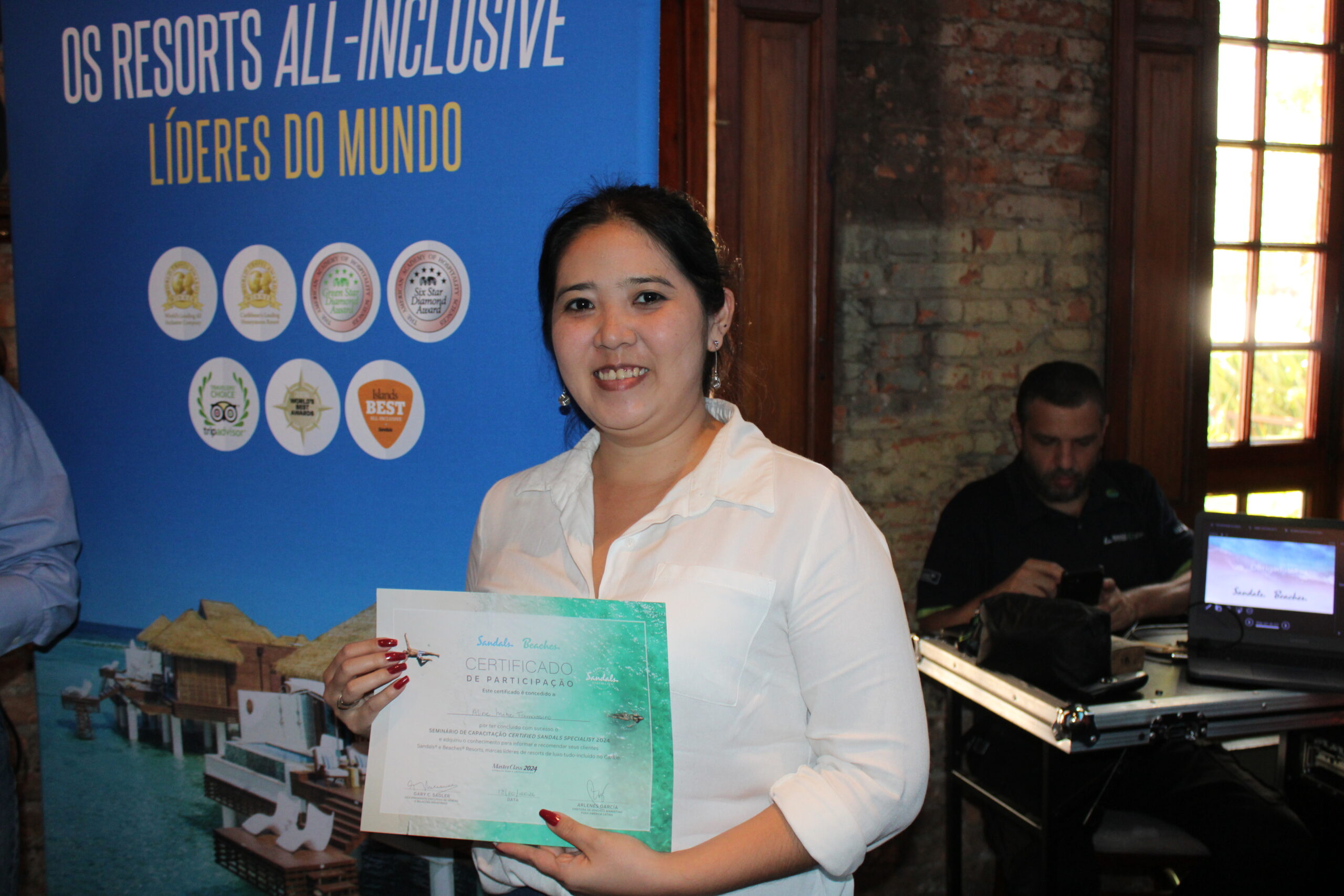 Aline Mitie Aline Mitie