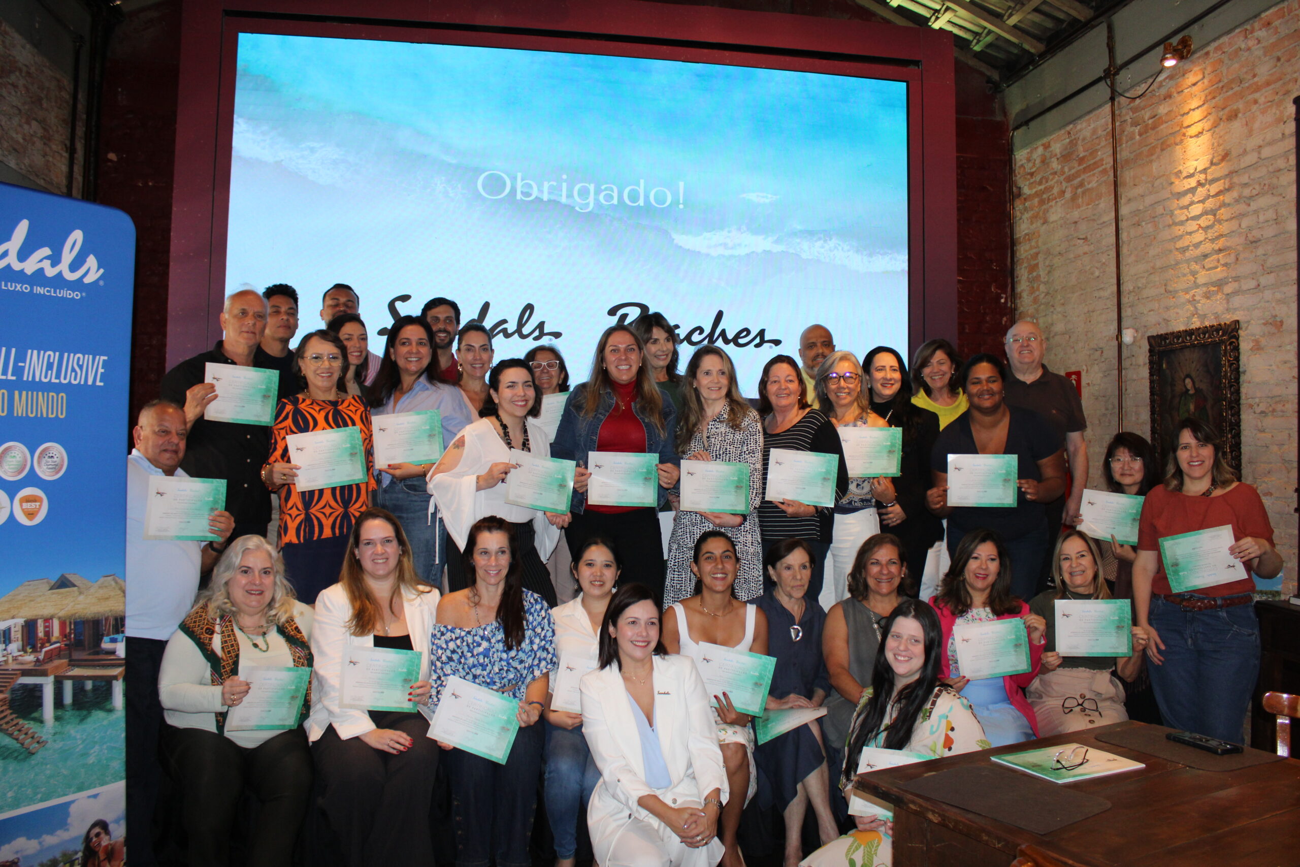 Os cerca de 30 agentes presentes receberam certificados pós evento Os cerca de 30 agentes presentes receberam certificados pós evento