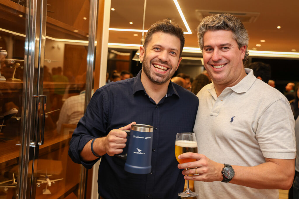 João Pin, da Lufthansa, e Juarez Cintra Neto, sócio diretor do Grupo Ancoradouro João Pin, da Lufthansa, e Juarez Cintra Neto, sócio diretor do Grupo Ancoradouro