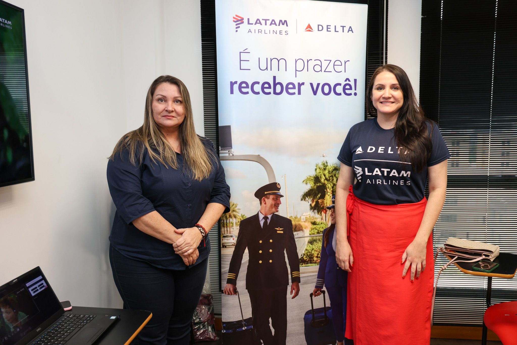 Kátia Vieira, da Delta, e Bianca Ferreira, da Latam Kátia Vieira, da Delta, e Bianca Ferreira, da Latam
