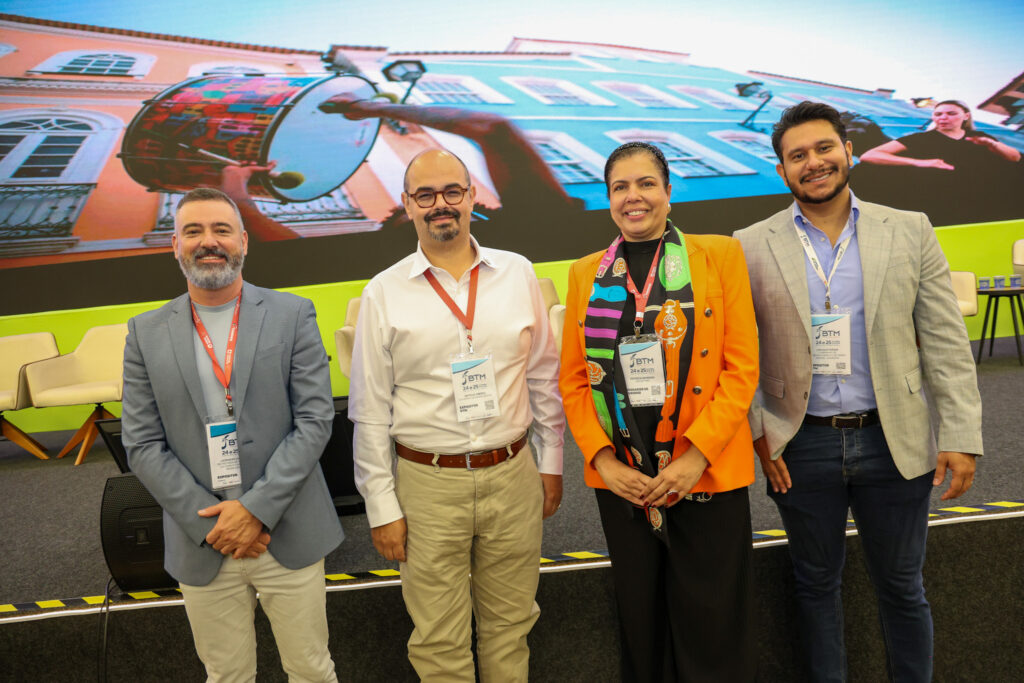 Leônidas José de Oliveira, Secretário de Estado de Cultura e Turismo de Minas Gerais, Mateus Simões, vice governador de Minas Gerais, Patrícia Moreira, Secult-MG, e Lincoln Farias, da CODEMGE