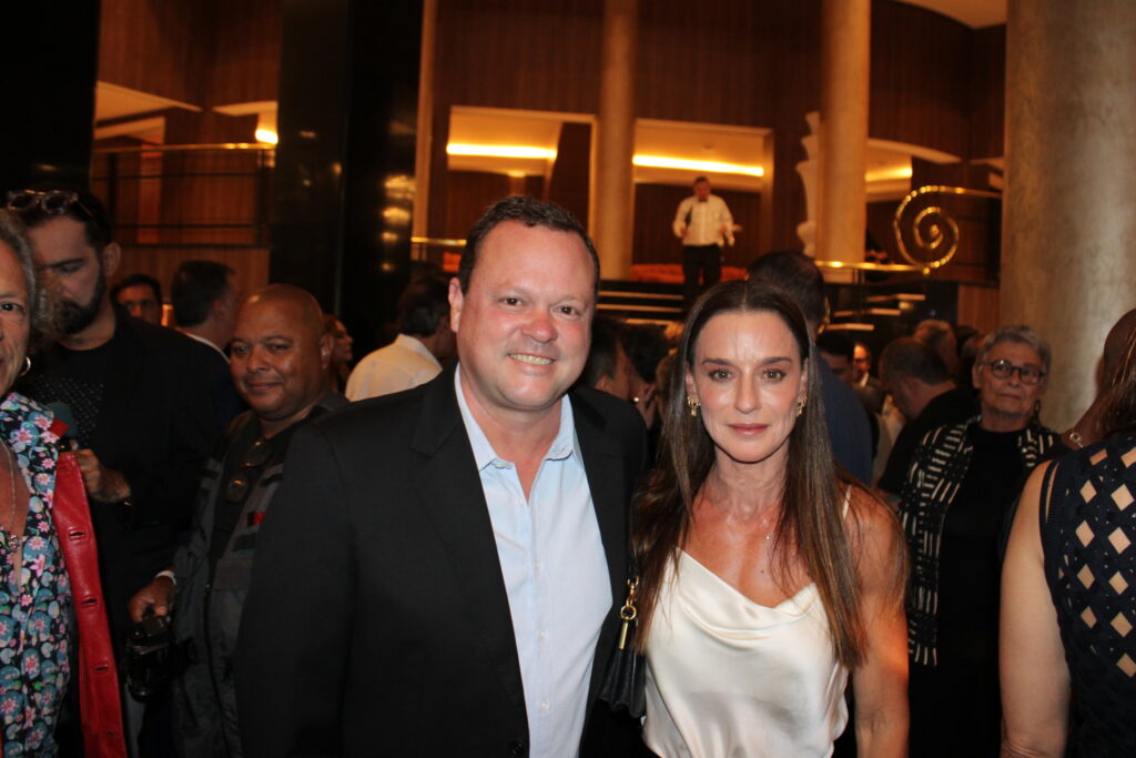 Marcelo Monfort, subsecretário de Estado de Turismo do RJ, e Andrea Vilela