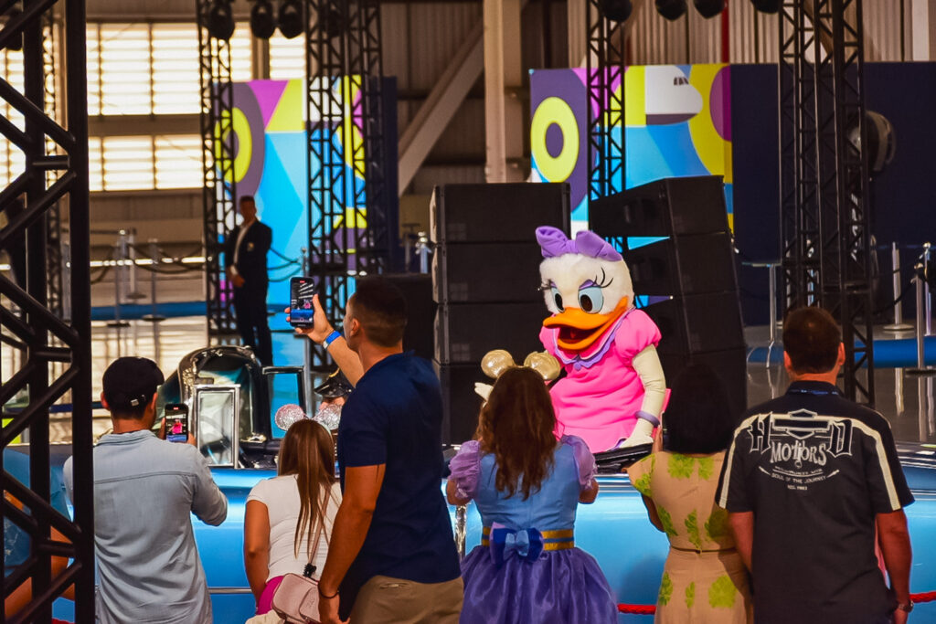Margarida, Minnie, Mickey e Pato Donald também compareceram à festa