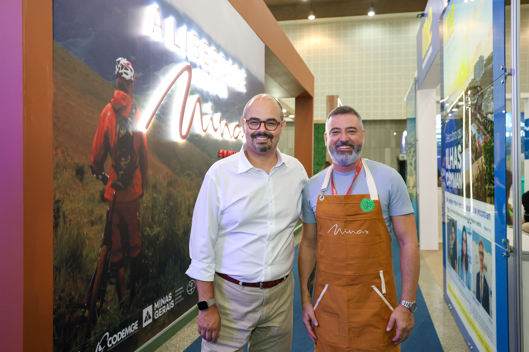 Mateus Simões, vice governador de Minas Gerais, e Leônidas José de Oliveira, Secretário de Estado de Cultura e Turismo de Minas Gerais Mateus Simões, vice governador de Minas Gerais, e Leônidas José de Oliveira, Secretário de Estado de Cultura e Turismo de Minas Gerais