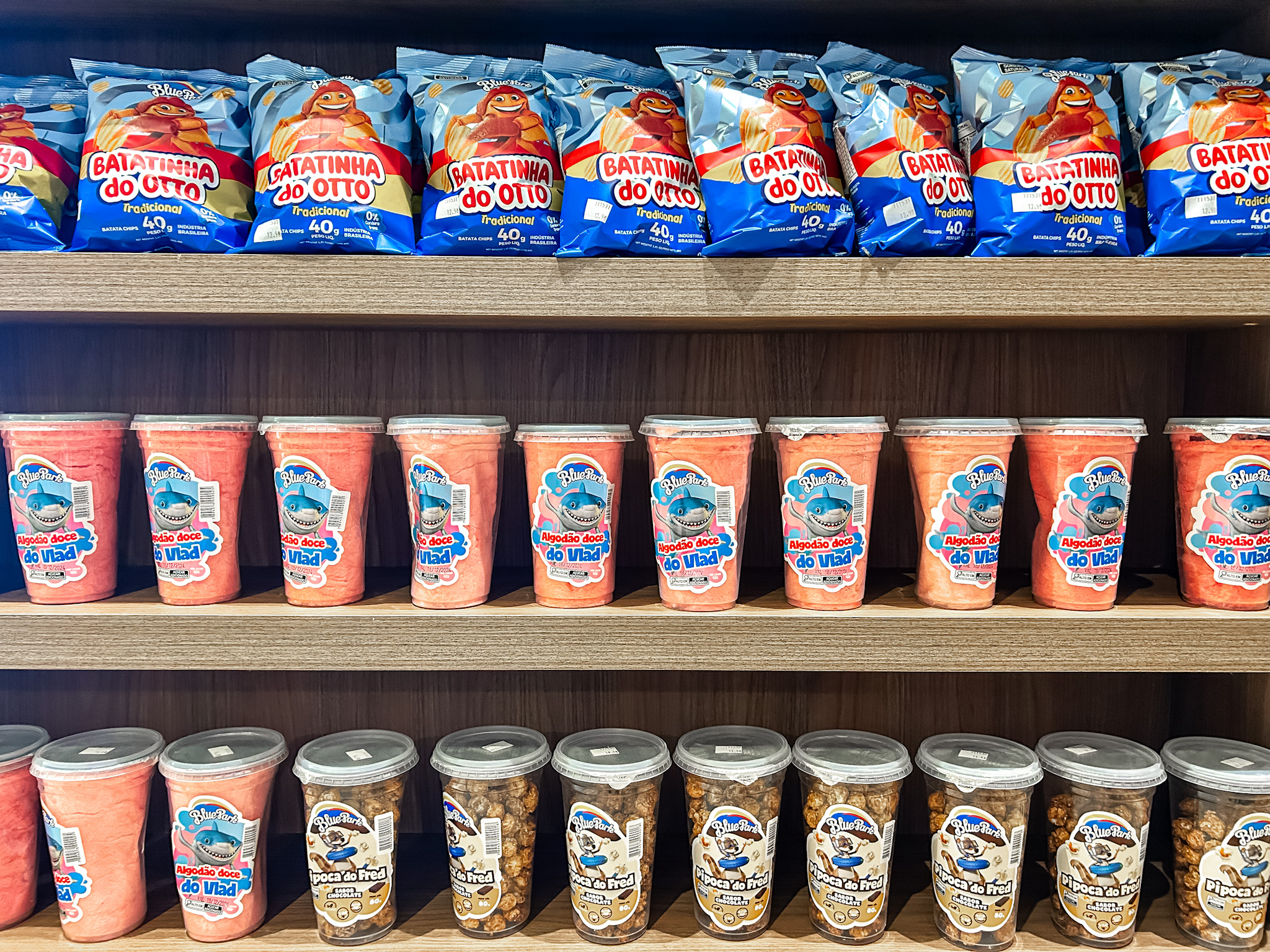O Blue Park possui uma linha de alimentos O Blue Park possui uma linha de alimentos