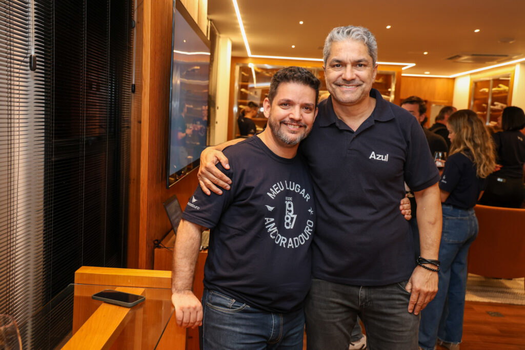 Rafael Tobias, da Mondiale, e Valcir Teixeira, da Azul Rafael Tobias, da Mondiale, e Valcir Teixeira, da Azul