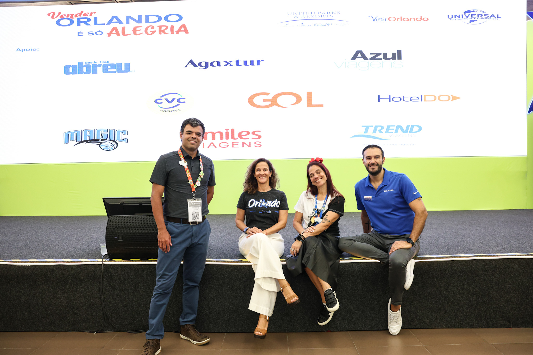 Renato Gonçalves, da Universal, Jane Terra, do Orlando Magic, Cristina Muniz, do SeaWorld, e Neto Fernandes, do Visit Orlando Renato Gonçalves, da Universal, Jane Terra, do Orlando Magic, Cristina Muniz, do SeaWorld, e Neto Fernandes, do Visit Orlando