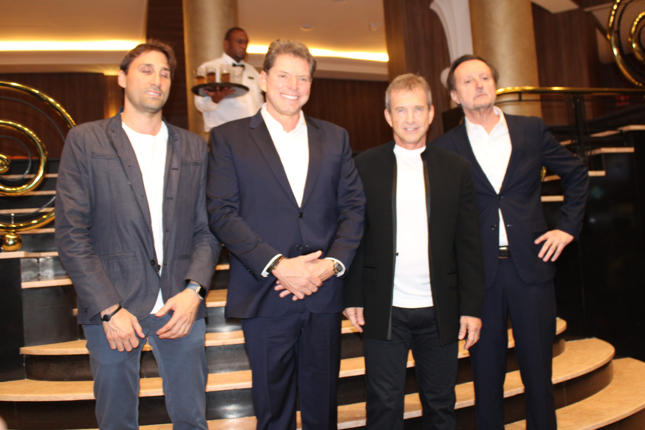 Rodrigo Mathias, CEO do DCSet; Alexandre Accioly, do Roxy Dinner Show; Dody Sirena e Cicçao Chies, do DCSet Rodrigo Mathias, CEO do DCSet; Alexandre Accioly, do Roxy Dinner Show; Dody Sirena e Cicçao Chies, do DCSet