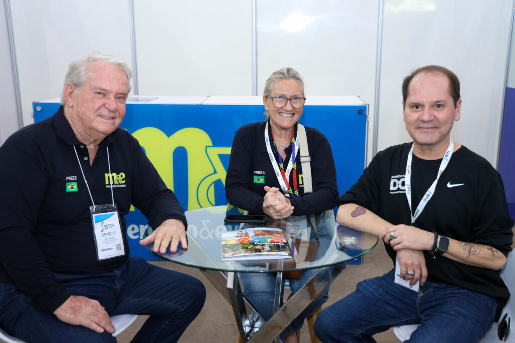 Roy Taylor e Rosa Masgrau, do M&E, com Ney Neves, do Washington DC