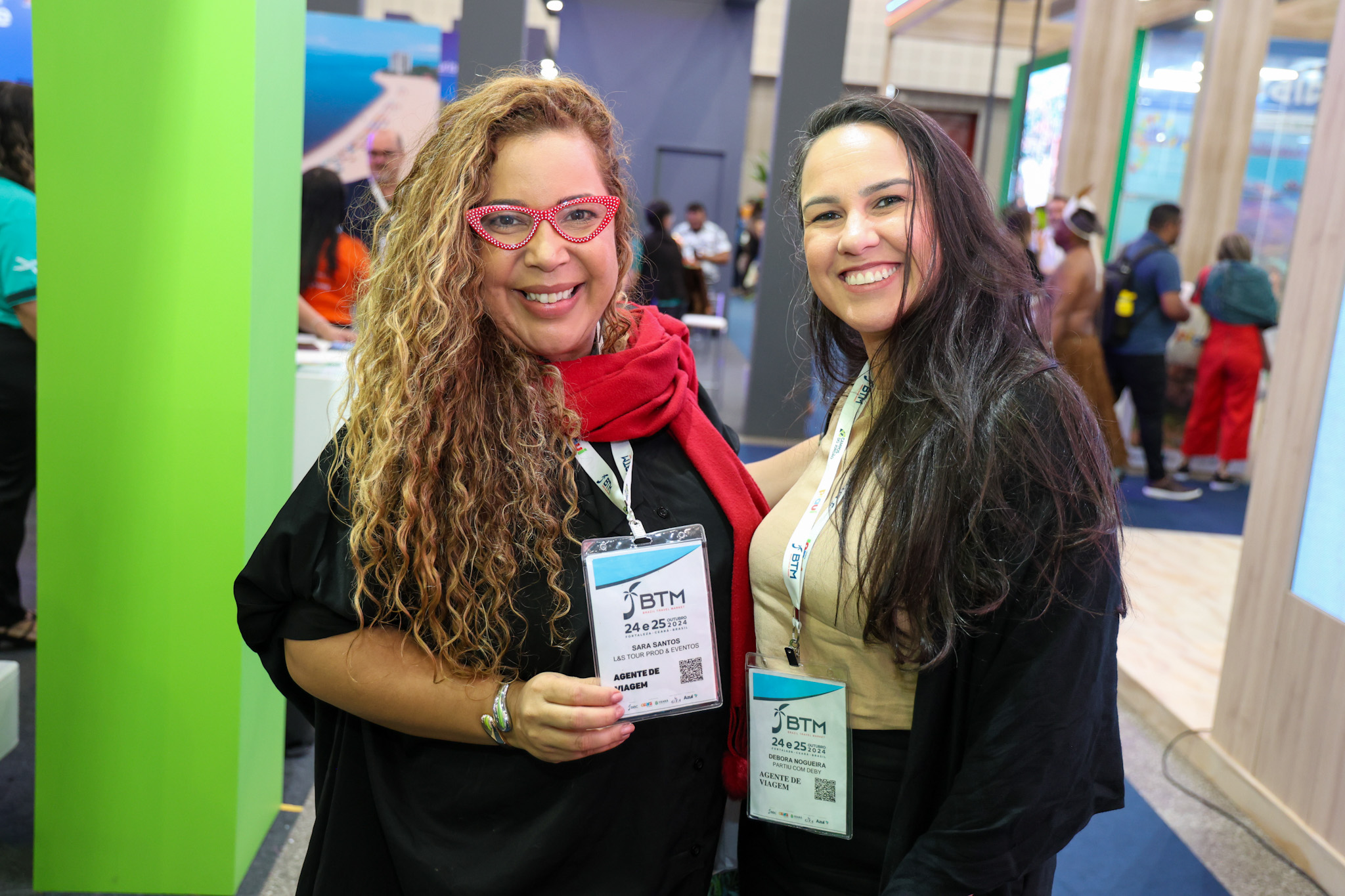 Sara Santos, da L&S Tour, e Débora Nogueira, Partiu Com Deby
