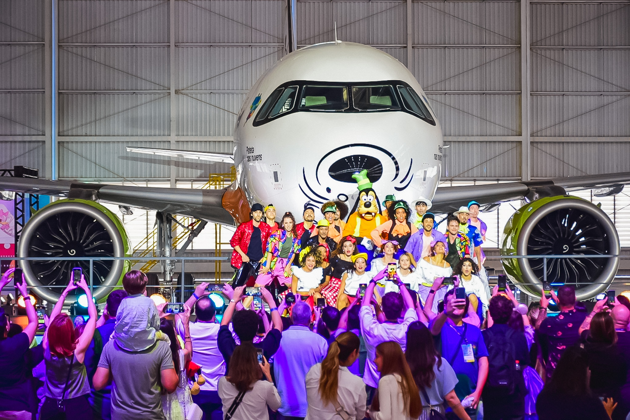 Um espetáculo foi apresentado aos convidados Um espetáculo foi apresentado aos convidados