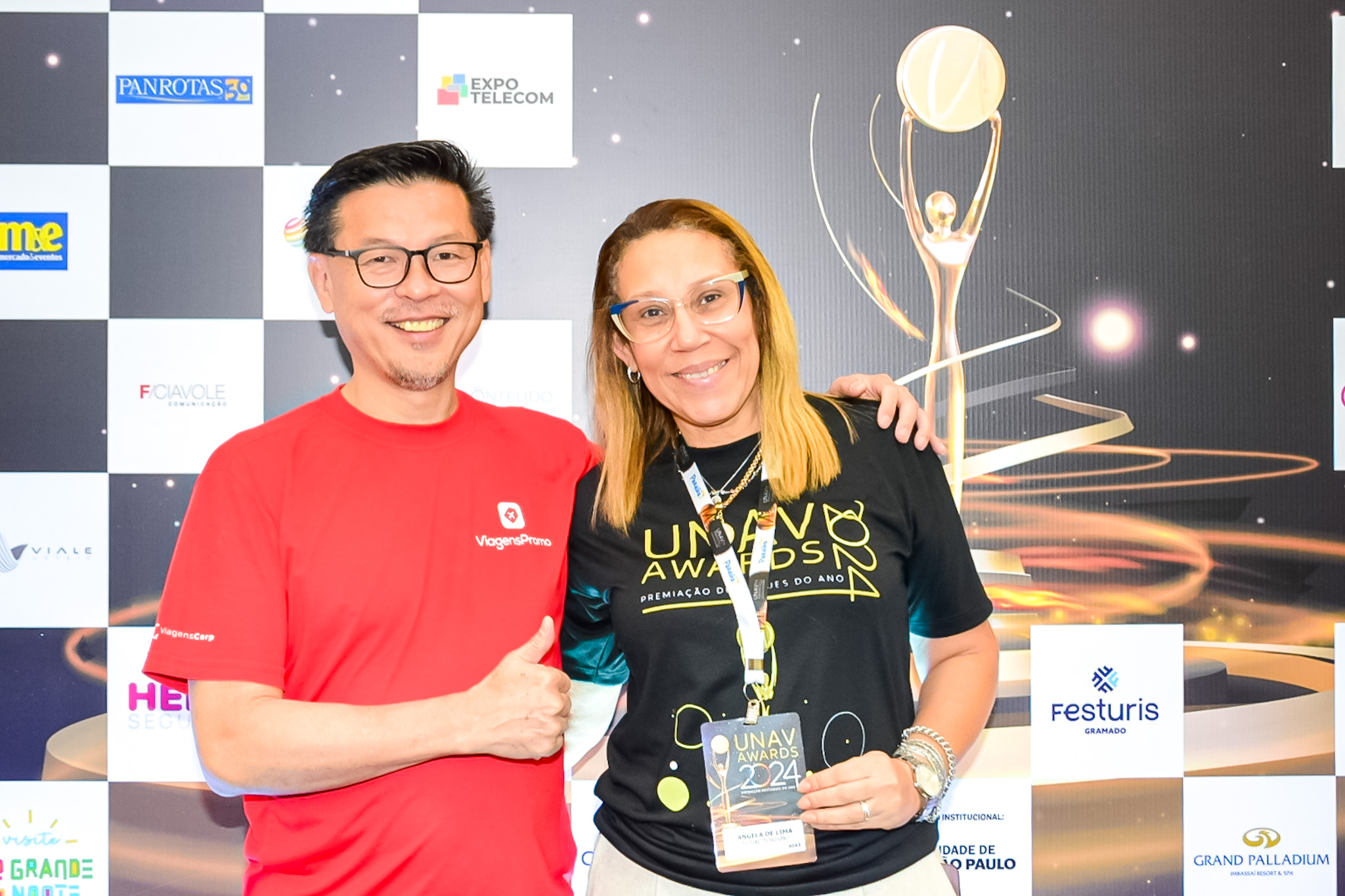 Valter Onishi, da ViagensPromo e Angela de Lima, da Total Turismo Valter Onishi, da ViagensPromo e Angela de Lima, da Total Turismo