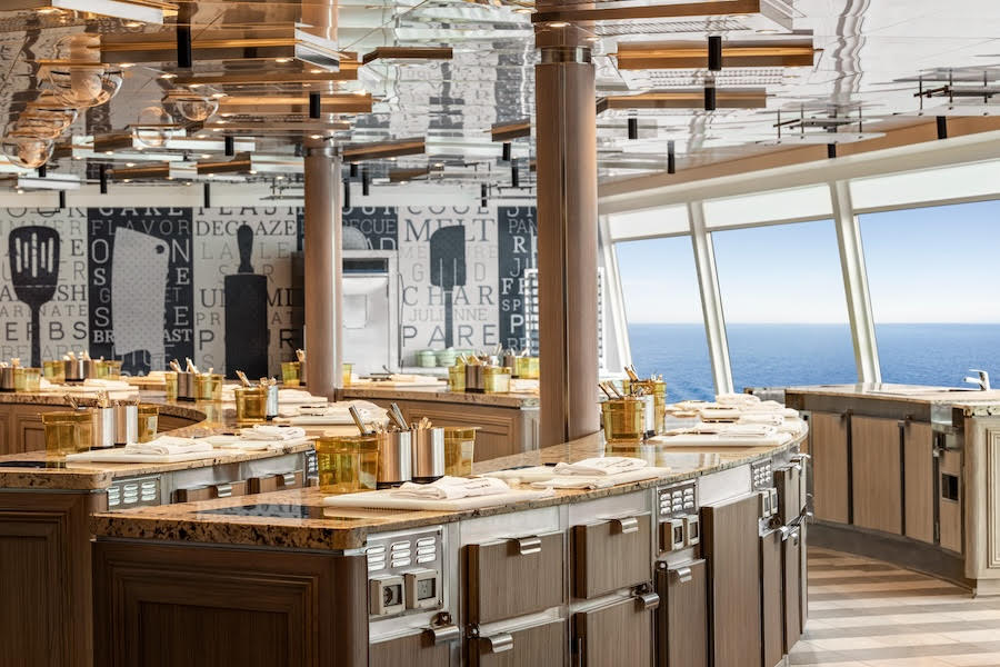 Oceania Cruises celebra 15 anos do culinary center, a primeira escola de culinária no mar do mundo 1 1 5 Oceania Cruises celebra 15 anos do culinary center, a primeira escola de culinária no mar do mundo