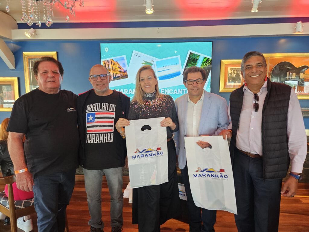 Airton Abreu, do Maranhão, Amadeu Lisboa, da Babaçu Turismo, Raquel Brum, da ibis São Luís, Armando Ferreira, Presidente da ABIH-MA, e Amauri Morais, da Profissionalle Hotel