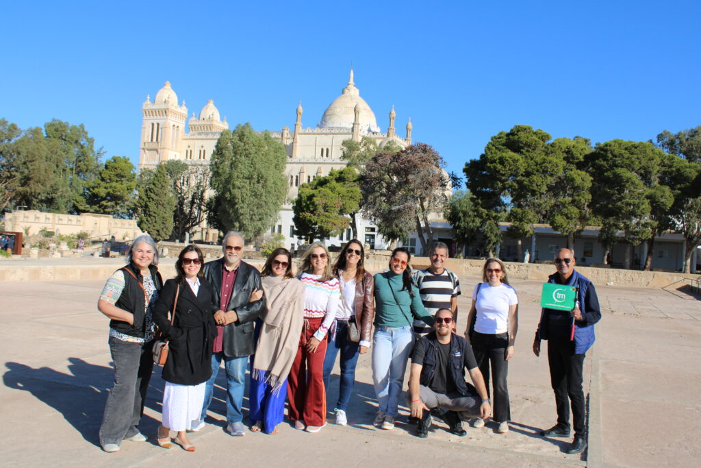 Agentes de viagens no Parque Arqueológico de Túnis