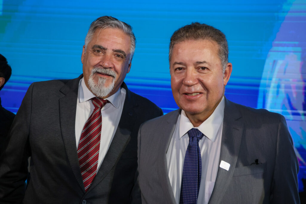 Aldo Arthur Siviero, presidente da Fenactur, e Alexandre Sampaio, da FBHA