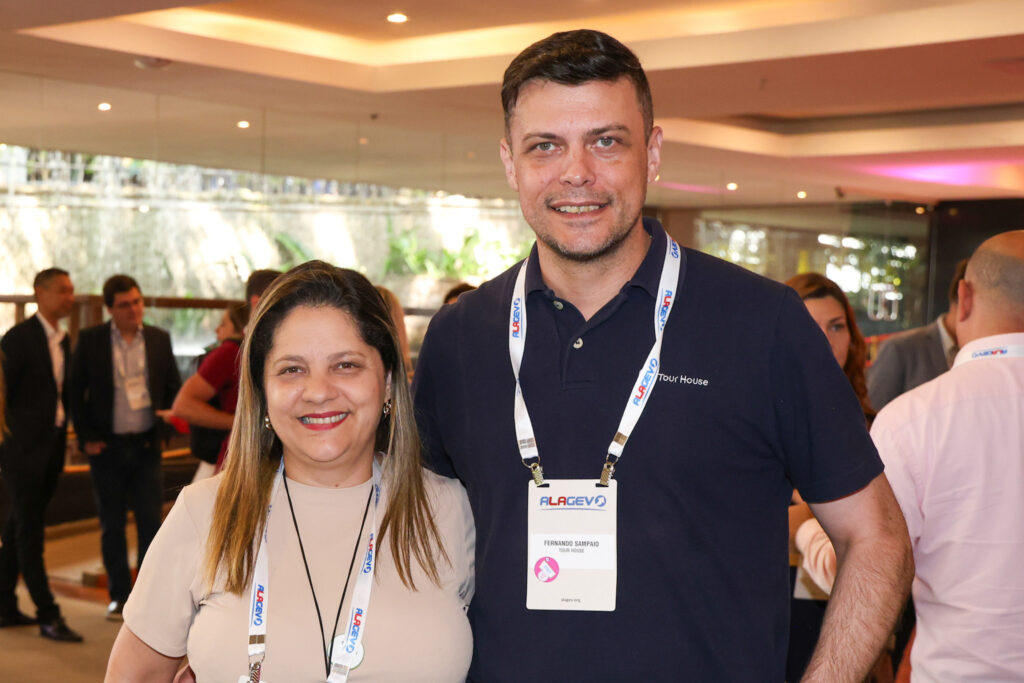 Ana Moscardi, da Renase, e Fernando Sampaio, da Atout House