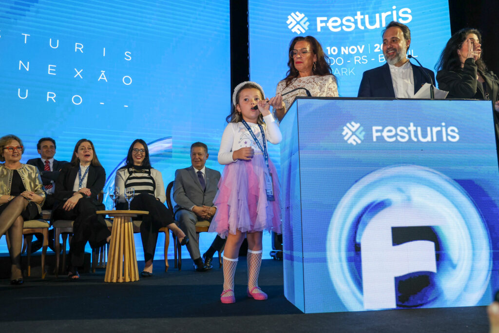 Celina Rossi, durante abertura do Festuris