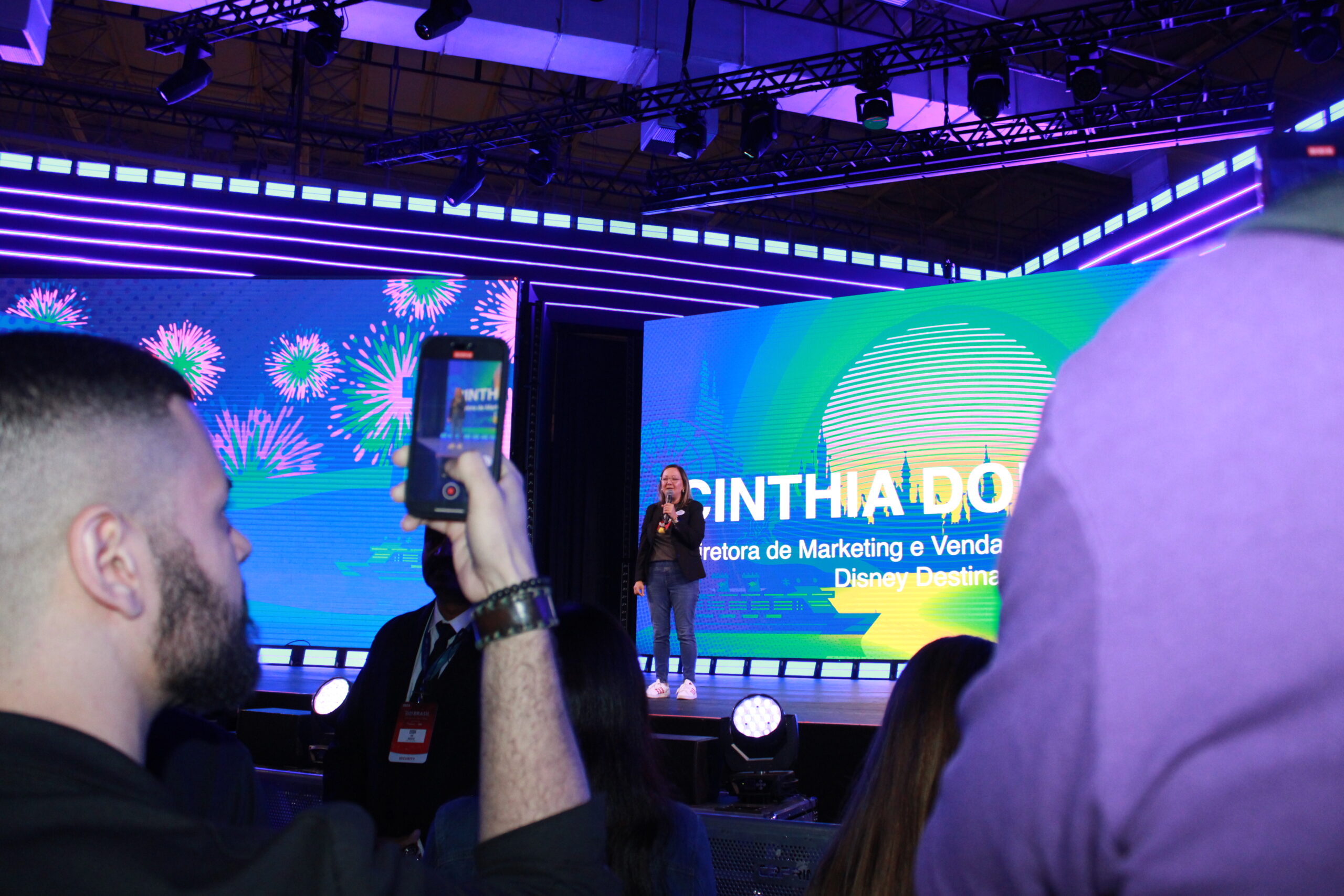Cinthia Douglas, Diretora de Marketing e Vendas da Disney Destinations Cinthia Douglas, Diretora de Marketing e Vendas da Disney Destinations