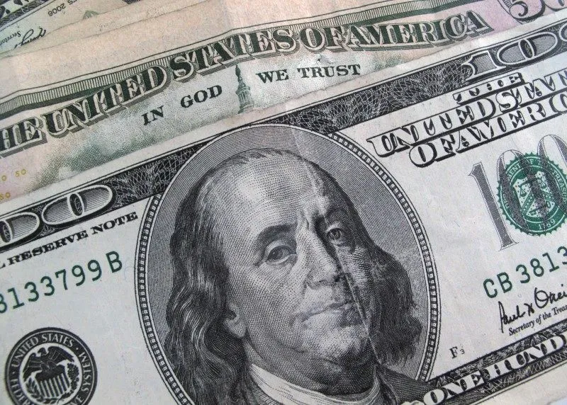 Analistas elevam projeção do dólar para R$ 5,55 ao fim de 2024 Analistas elevam projeção do dólar para R$ 5,55 ao fim de 2024