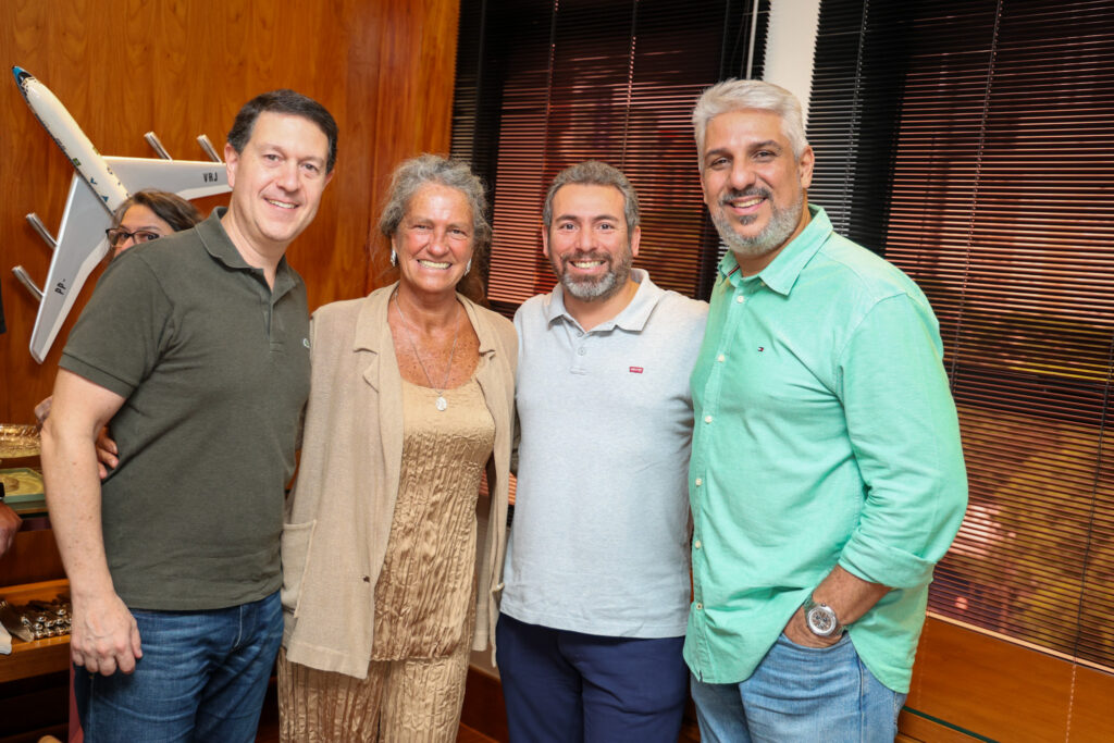 Daniel Bicudo, da Azul Viagens, Mari Masgrau, do M&E, Ricardo Bezerra, da Azul Viagens, e Marcelo Rolim, da Ancoradouro