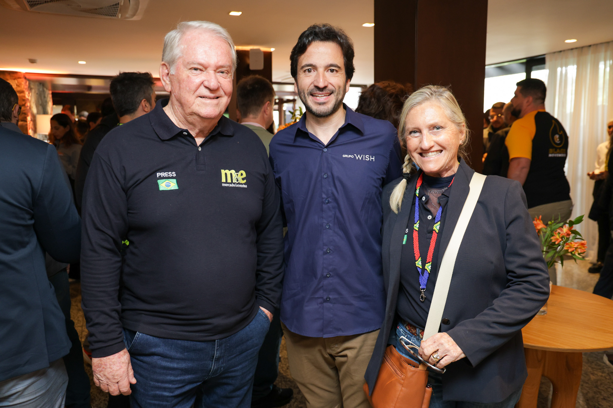 Eduardo Malheiros, CEO do Grupo Wish, entre Roy Taylor e Rosa Masgrau, do M&E Eduardo Malheiros, CEO do Grupo Wish, entre Roy Taylor e Rosa Masgrau, do M&E