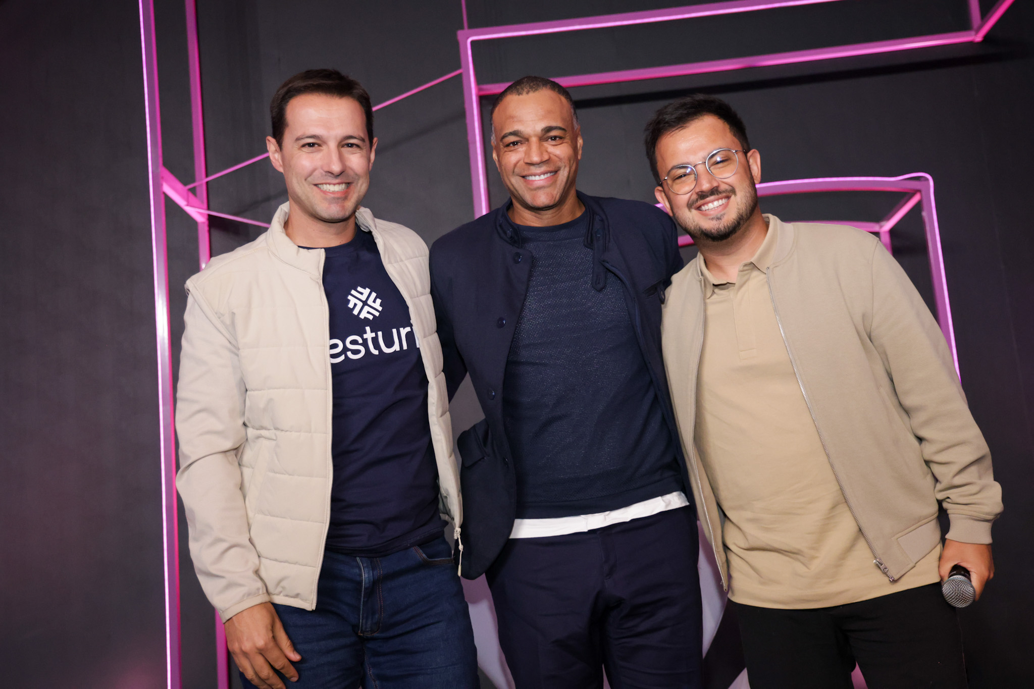 Eduardo Zorzanello, do Festuris, Denilson Oliveira, e Marcus Rossi, fundador e CEO da Gramado Summit