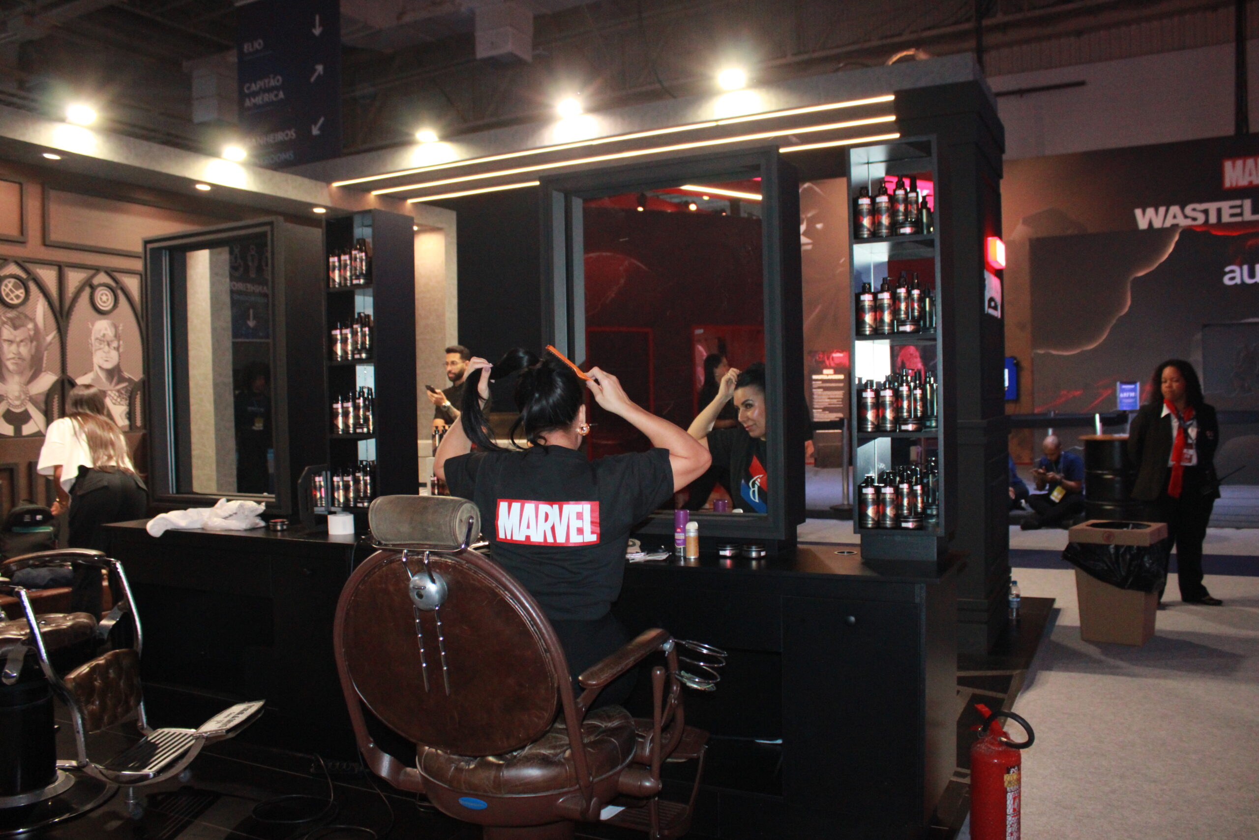Estande da Marvel conta com área de Barbearia Estande da Marvel conta com área de Barbearia