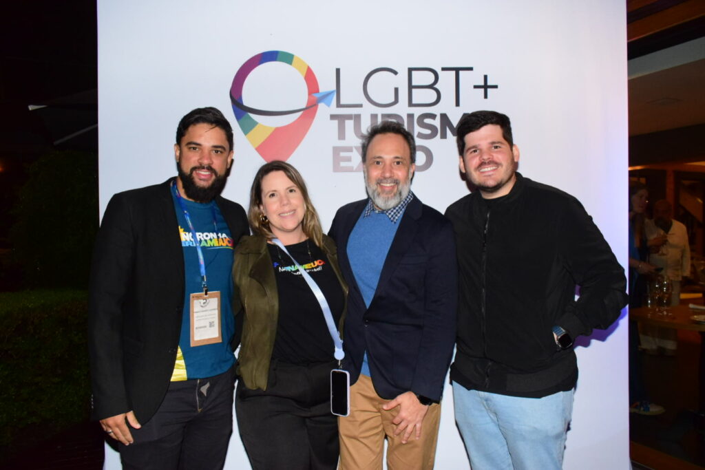 Thiago Corrêa, secretário de Turismo de Fernando de Noronha, Danielly Aguiar, da Empetur, Alex Bernardes, do LGBT Turismo Expo e Diogo Beltrão, da Empetur