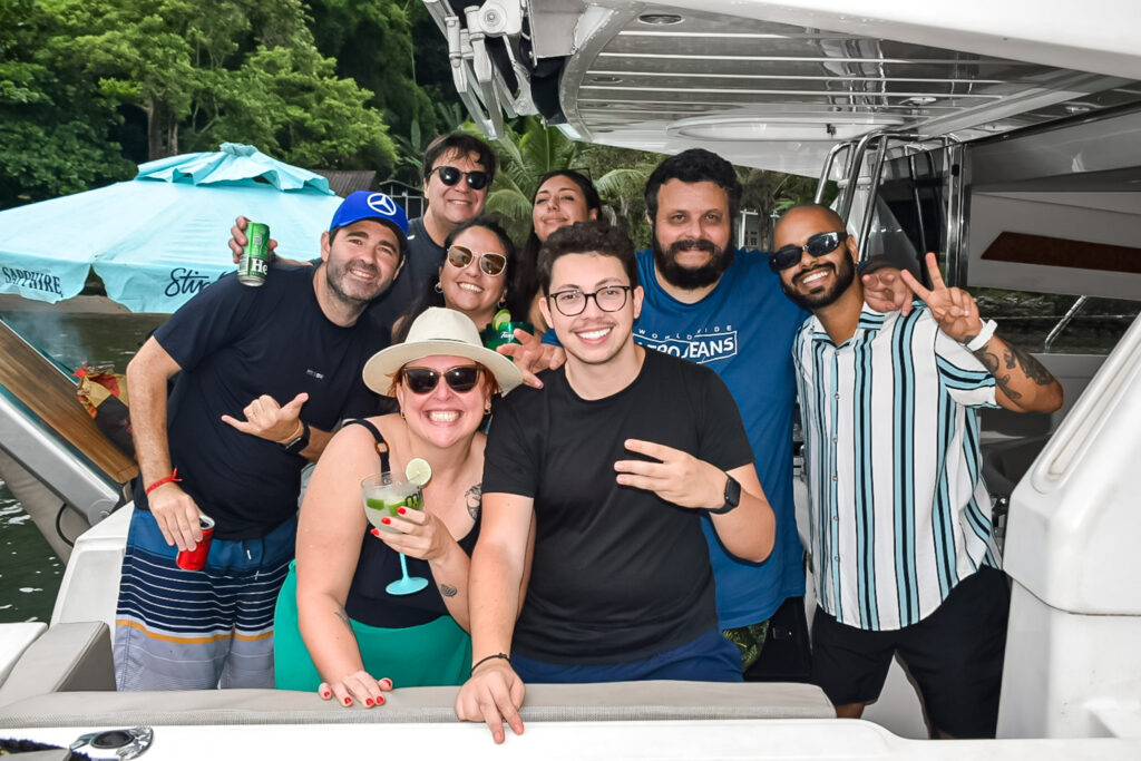 A famtour da Setur-SP no Guarujá promoveu experiências de contato com a natureza e momentos de descontração