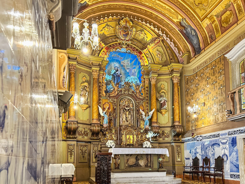 Interior do Santuário Santo Antônio do Valongo