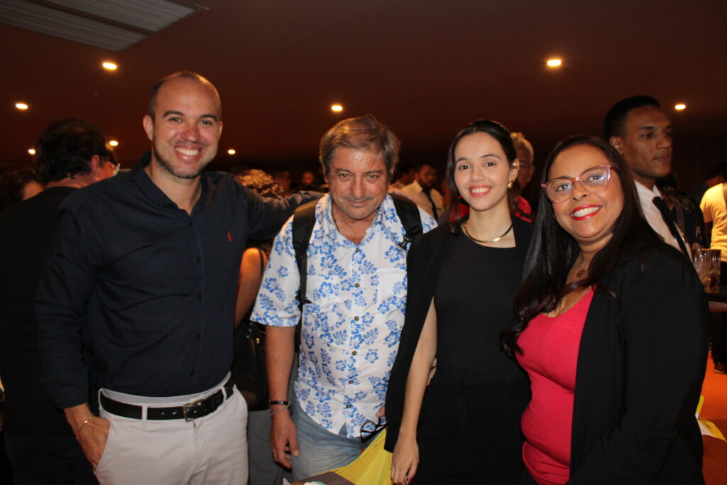João Damasio, Gestor de Contas RJ do Vila Galé Hotéis, Rudson Gomes, Giovana Barge e Ana Paula Barge, agentes de viagens