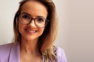 Katrin fala alemão, inglês, espanhol e português, e reside em São Paulo com sua família (Divulgação/Lufthansa Group)