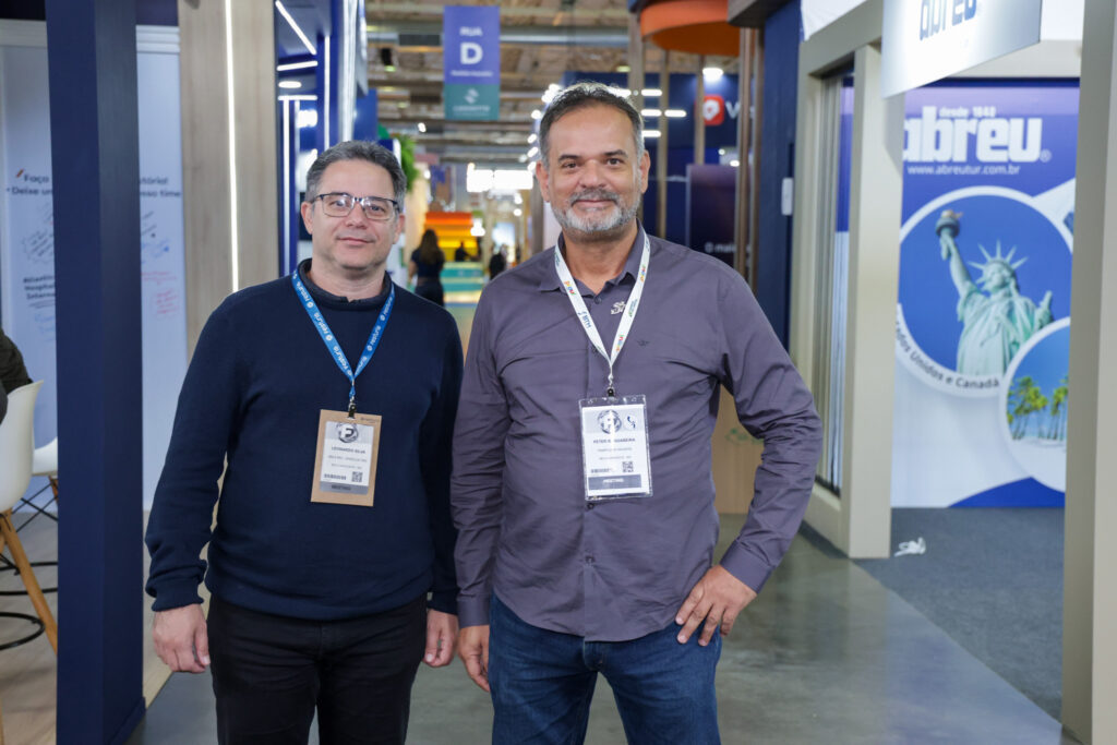 Leonardo Silva, da Abla-MG, e Peter Mangabeira, da Abav-MG