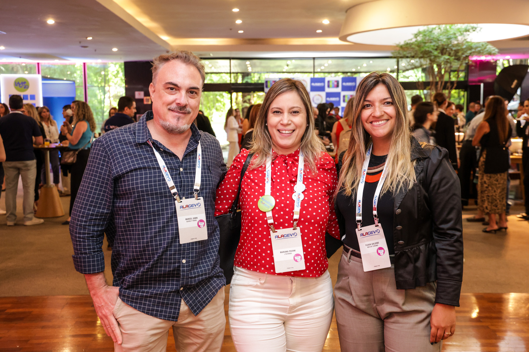 Marcel Gibin, da Quickly Travel, Mariana Pavani, da LTN Brasil, e Flávia Galdino, da Voetur