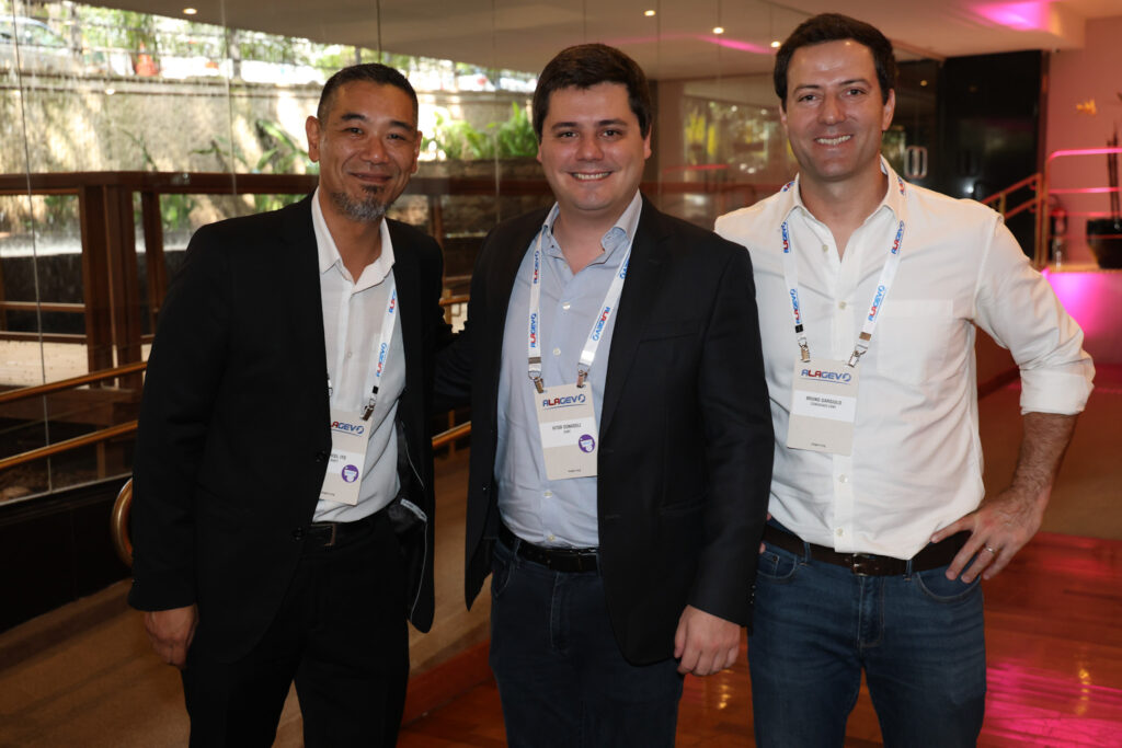 Marcel Ito, da Shift, Vitor Donadeli e Bruno Gargiulo, da EVNT