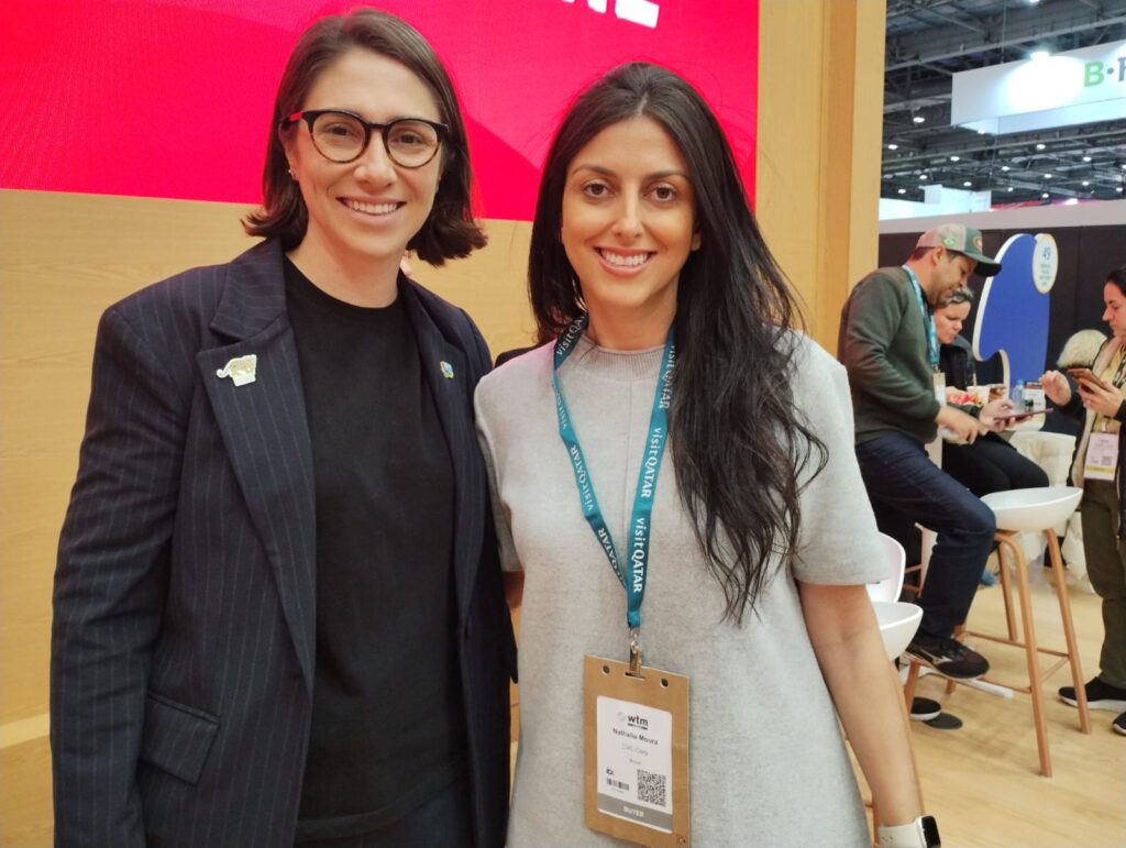 Marjorie Mynssen, da Embratur, com Nathalia Moura, da CVC Corp