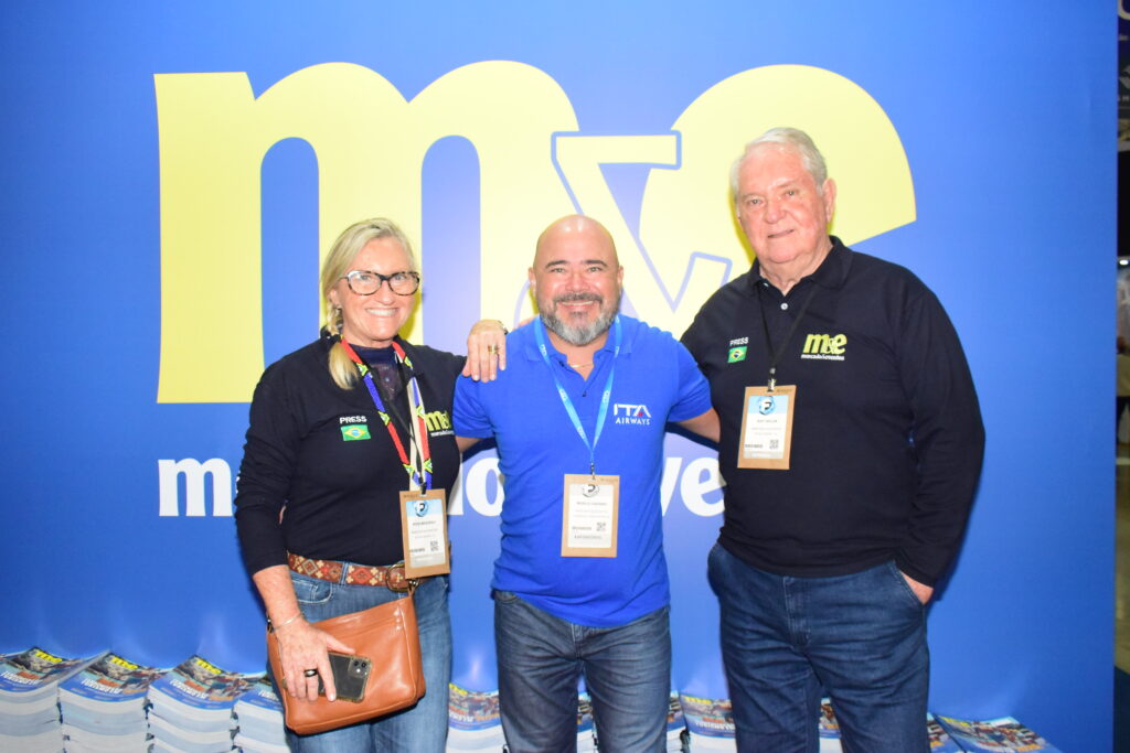 Murilo Cassino, da Ita Airways com Rosa Masgrau e Roy Taylor, do M&E