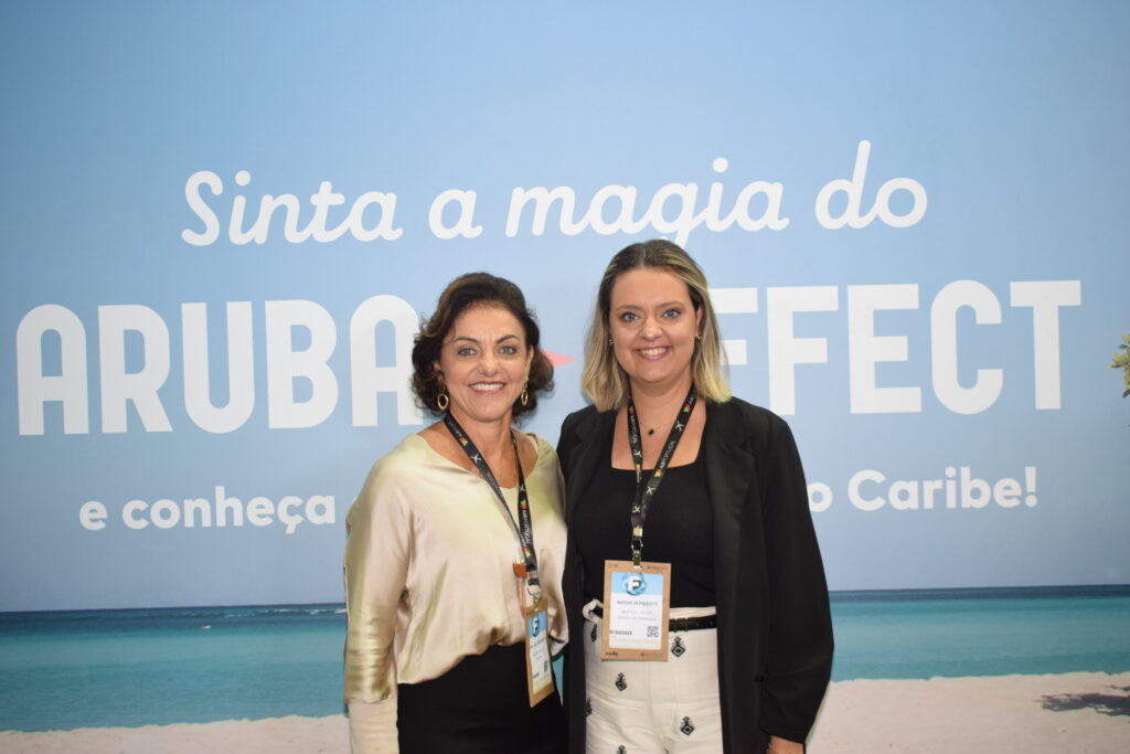 Nice van Oorschot e Nathalia Pizzotti da Best Buy