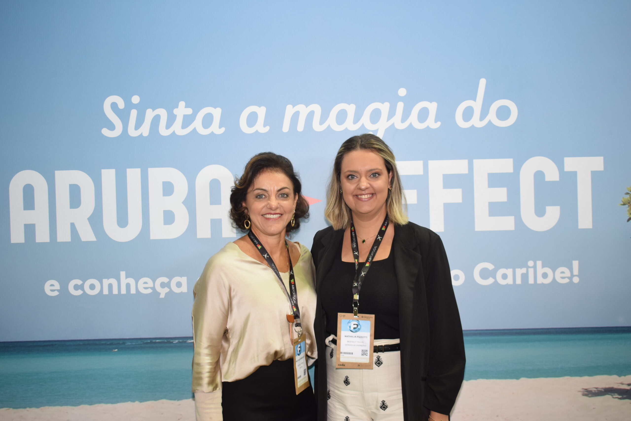 Nice van Oorschot e Nathalia Pizzotti da Best Buy Nice van Oorschot e Nathalia Pizzotti da Best Buy