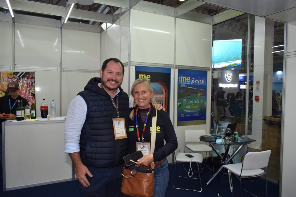Pablo Zabala, da Discover Cruises e Rosa Masgrau, do M&E
