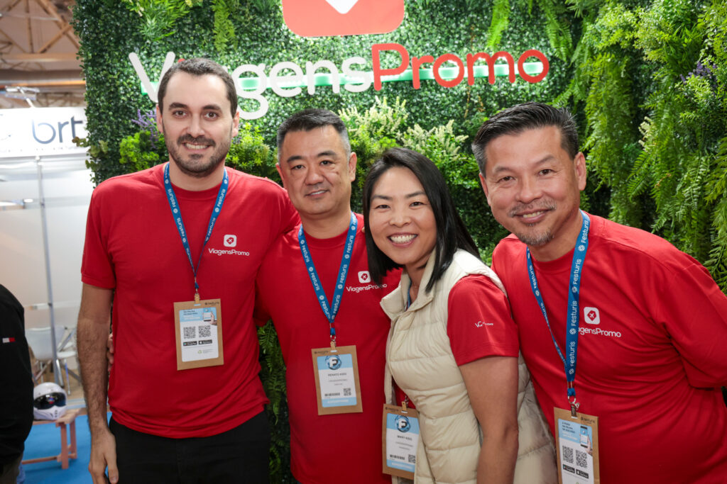Rafael Ortiz, Renato Kido, Mary Kido e Walter Onishi, da ViagensPromo