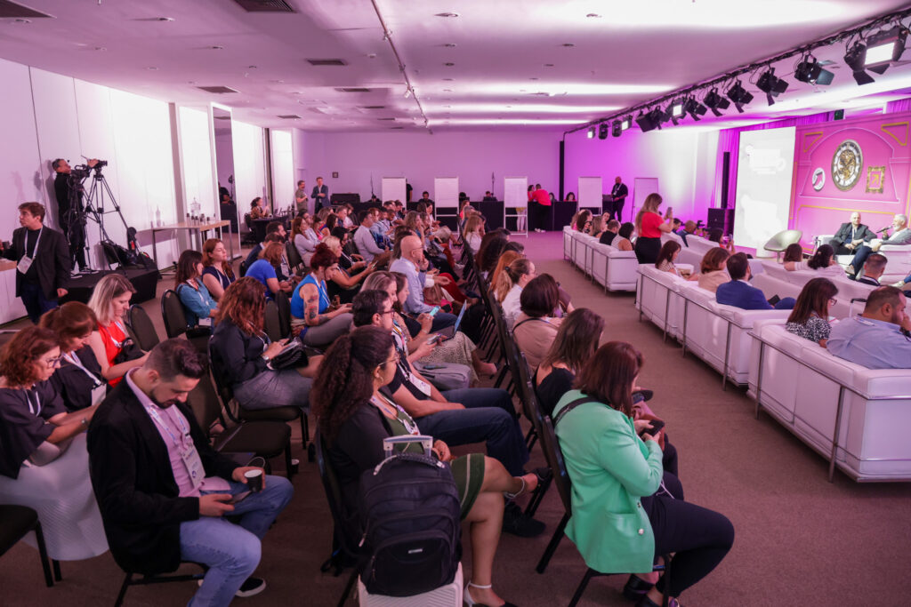 Representantes do setor de viagens corporativas na última Reunião Global da Alagev